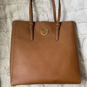 NWT Michael Kors Jet Set North South Tote Luggage